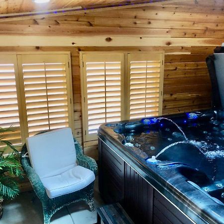 Blue Bear Den 3Br 2Ba Dtc Private Apt Hot Tub Eksteriør bilde