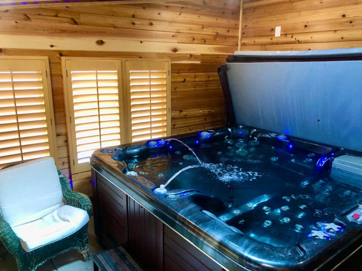 Blue Bear Den 3Br 2Ba Dtc Private Apt Hot Tub Eksteriør bilde